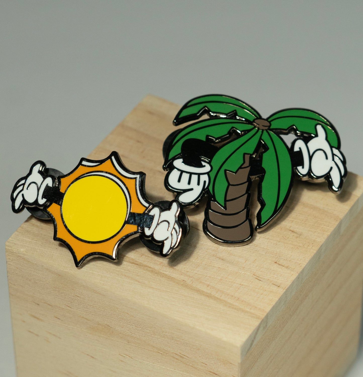 "Sunshine & Palmtrees" Enamel pin set